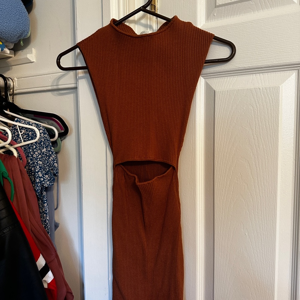Wilfred Elegant Brown Sleeveless Dress
